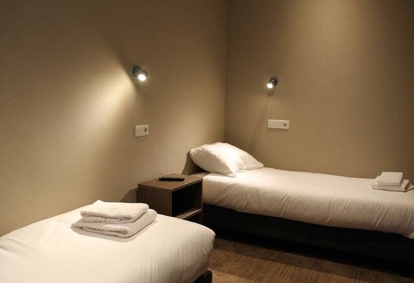 اتاق راحتی سه تخته, Blossoms City