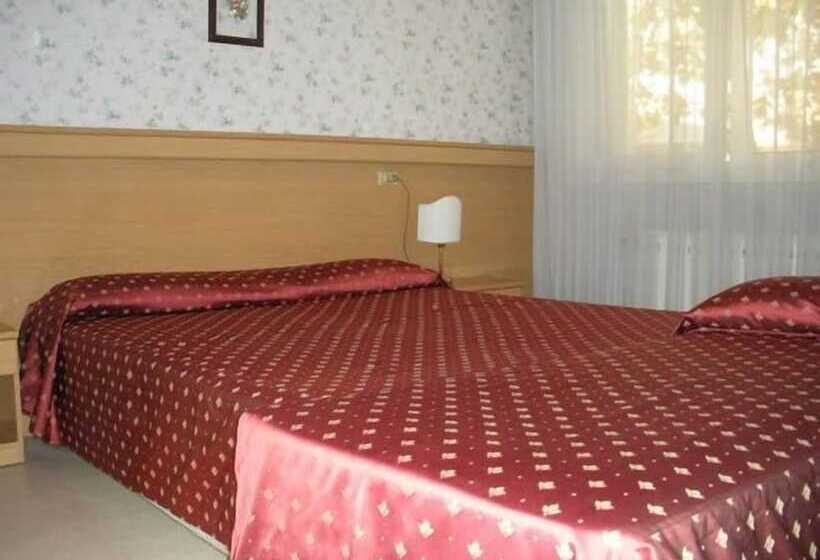 클래식 4인 룸, Tito