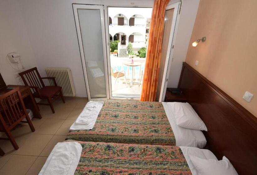 Quarto Triplo Standart, Gouvia