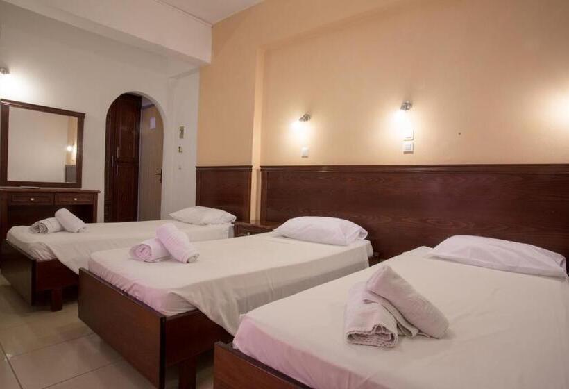 Quarto Triplo Standart, Gouvia