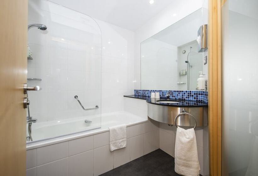 Номер Стандарт, Holiday Inn Express Barcelona City 22@, An Ihg