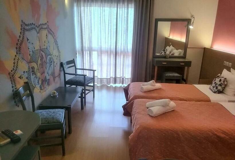 غرفة قياسية, Margarita