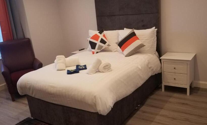 スタンダードルーム, Mayfield Suites