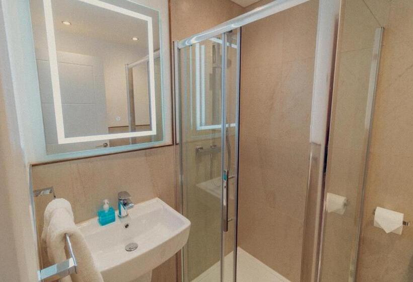 デラックスルーム, Mayfield Suites