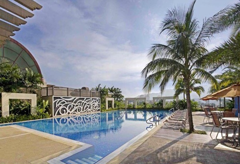 家庭套房, One World