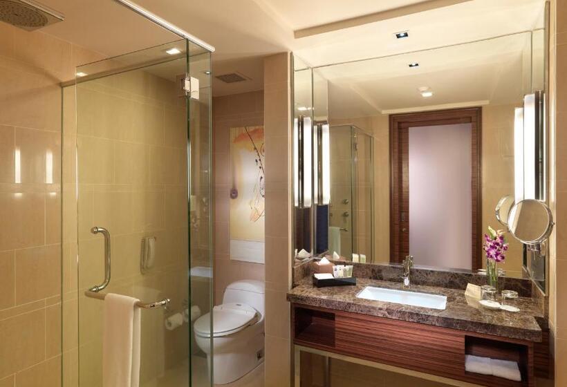 行政房间, One World