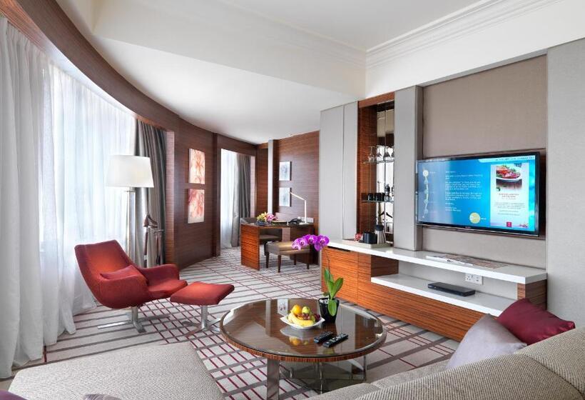 Family Suite, One World