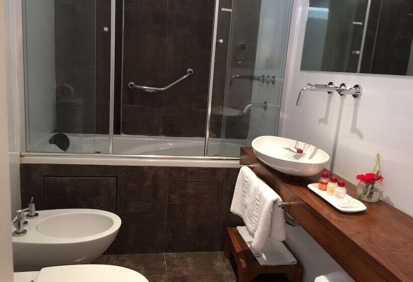 اتاق لوکس با وان آب گرم, Purobaires Hotel Boutique