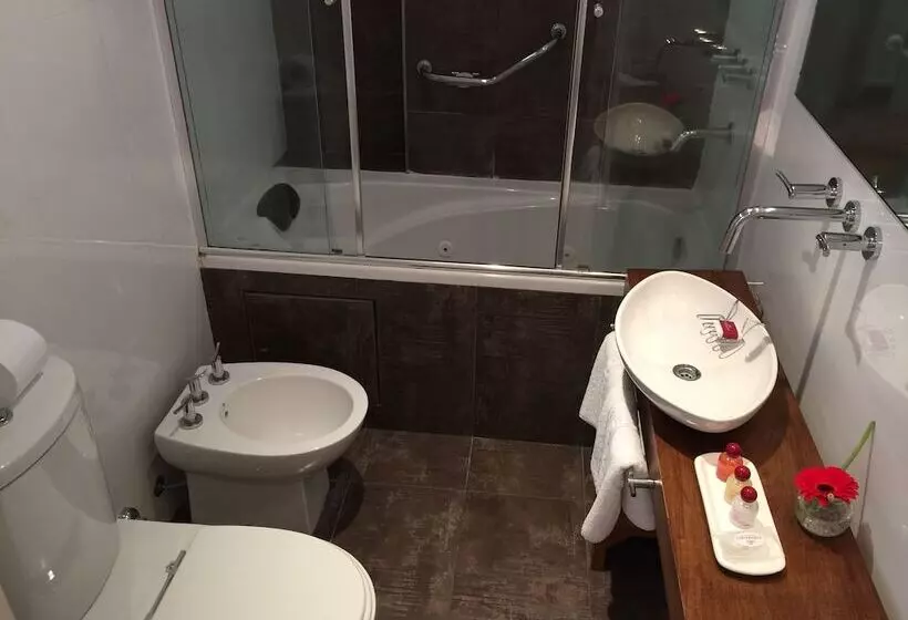 اتاق لوکس با وان آب گرم, Purobaires Hotel Boutique