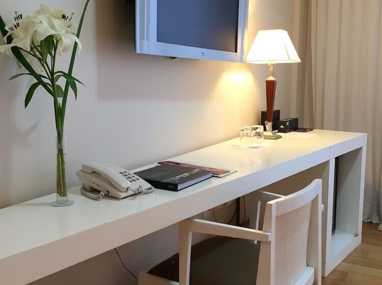 اتاق لوکس با وان آب گرم, Purobaires Hotel Boutique