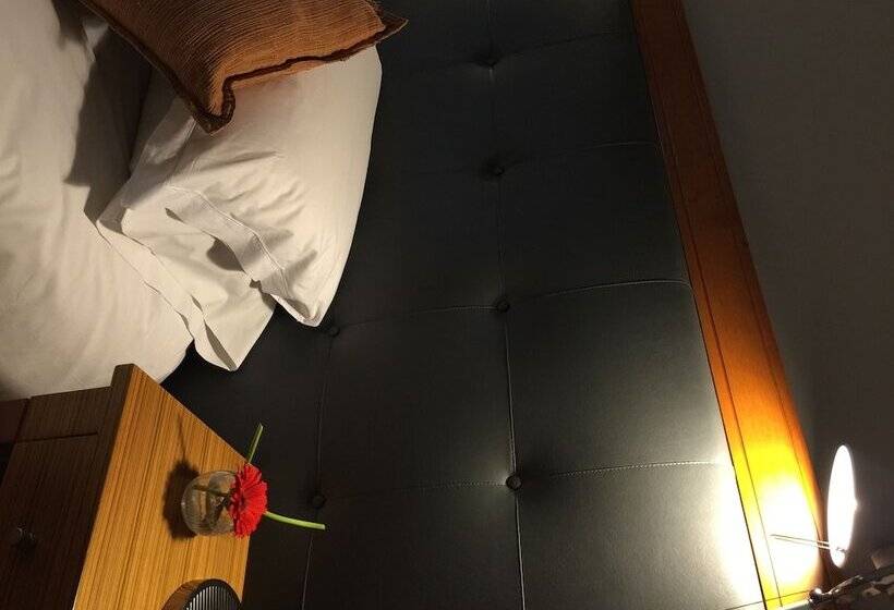 اتاق لوکس با وان آب گرم, Purobaires Hotel Boutique