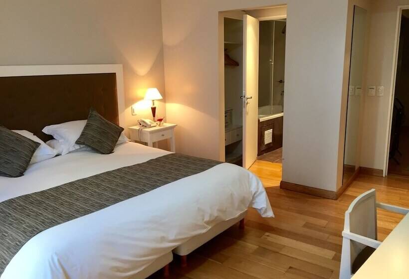 اتاق لوکس با وان آب گرم, Purobaires Hotel Boutique