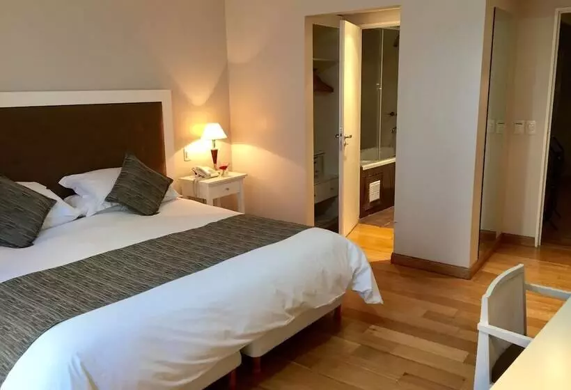اتاق لوکس با وان آب گرم, Purobaires Hotel Boutique