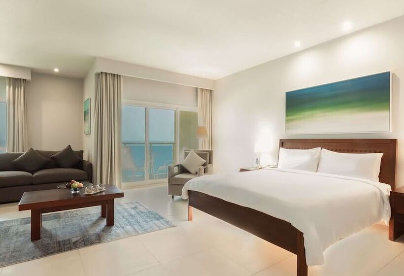 اتاق خانوادگی با چشمانداز دریا, Radisson Blu Resort Fujairah
