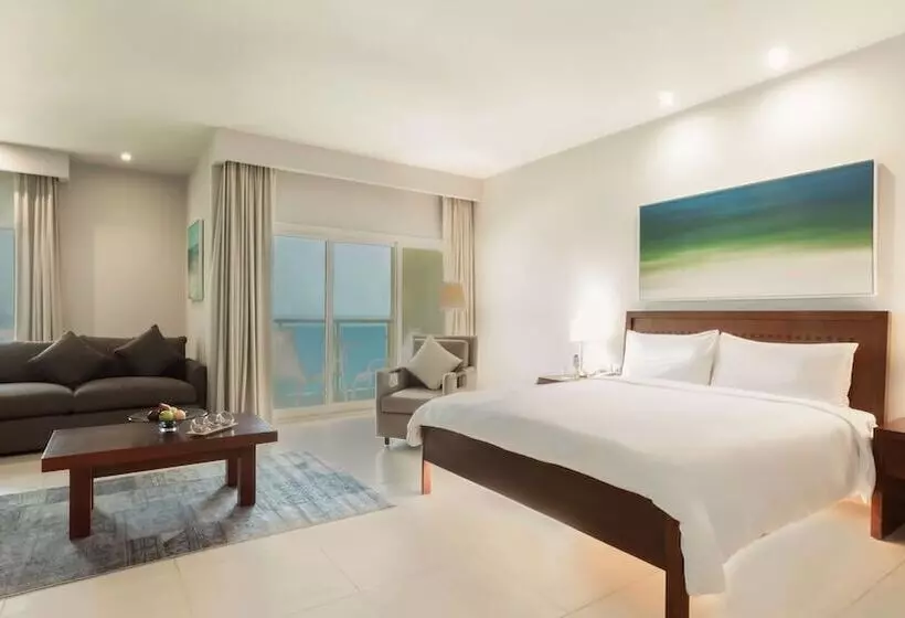 オーシャンビューファミリールーム, Radisson Blu Resort Fujairah