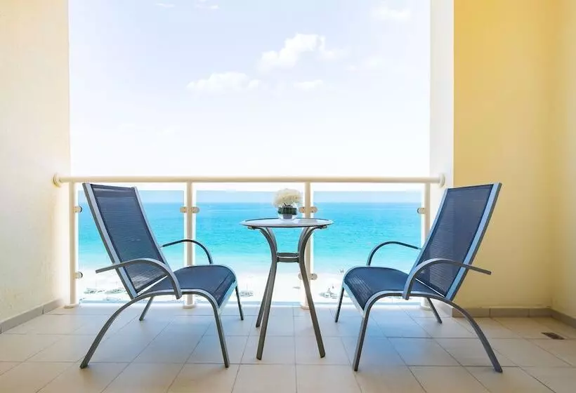 オーシャンビューファミリールーム, Radisson Blu Resort Fujairah