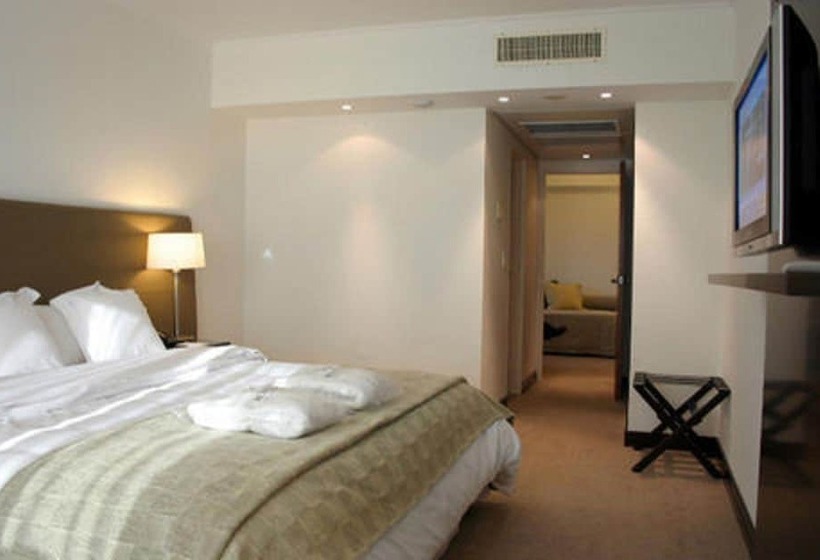 סוויטת ג'וניור, Ros Tower