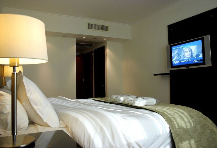 סוויטת ג'וניור, Ros Tower