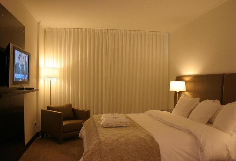 סוויטת ג'וניור, Ros Tower