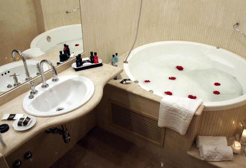 סוויטה אקזקיוטיב, Ros Tower