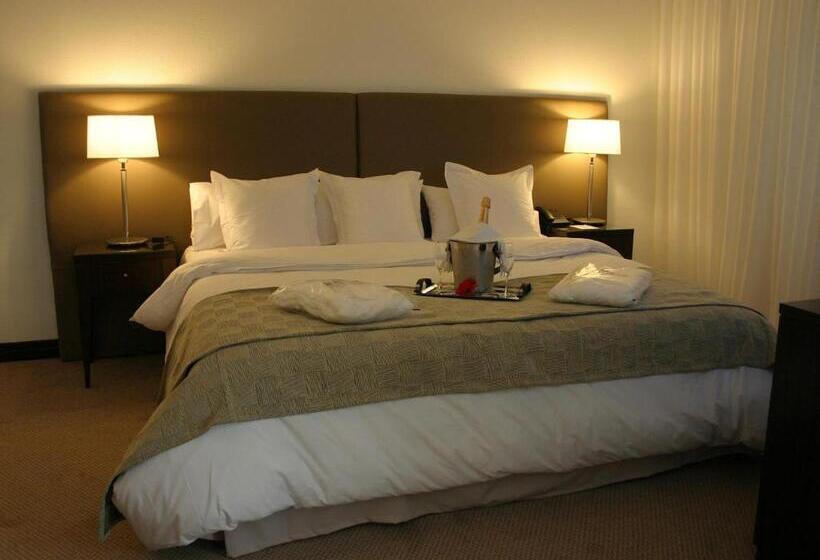 סוויטה אקזקיוטיב, Ros Tower