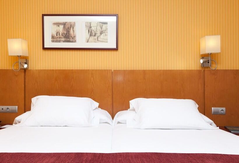 Standart Oda, Senator Granada