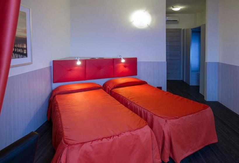 シングルデラックスルーム, Sole Malcesine