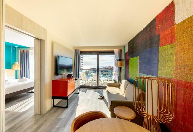 سوییت جونیور با چشم‌انداز دریا, Novotel Montecarlo