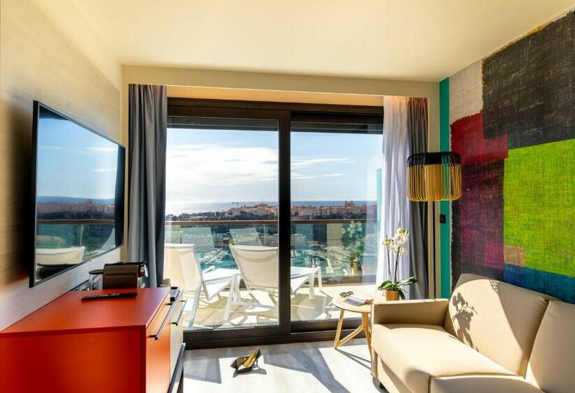سوییت جونیور با چشم‌انداز دریا, Novotel Montecarlo