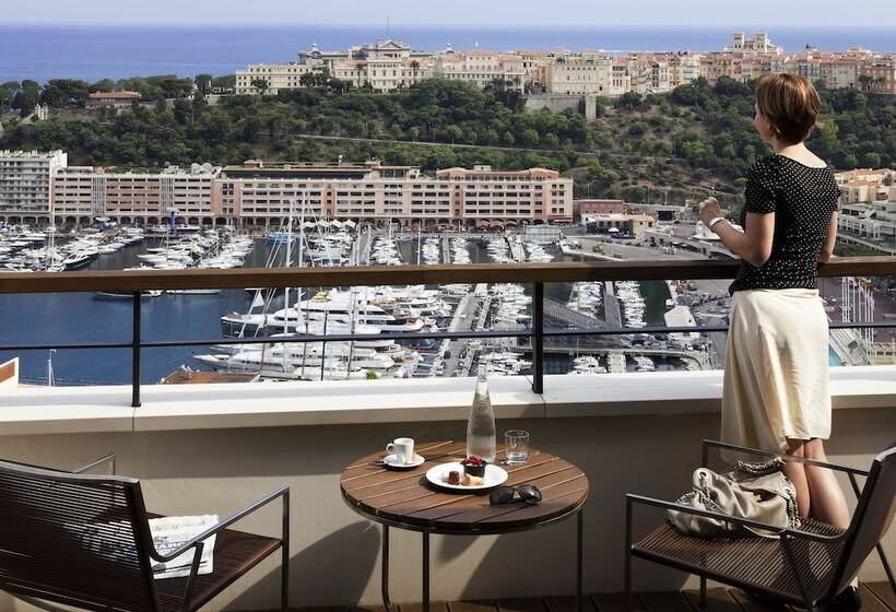 سوییت جونیور با چشم‌انداز دریا, Novotel Montecarlo