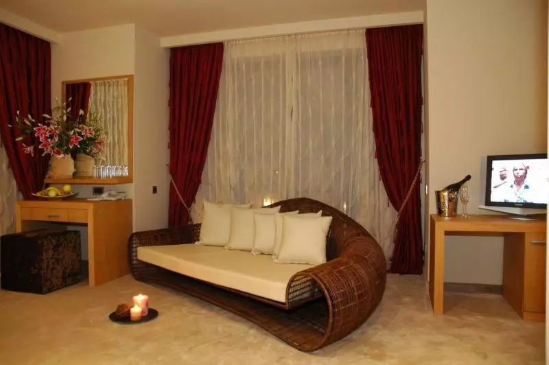 سوییت لوکس, Park Hotel Sandanski