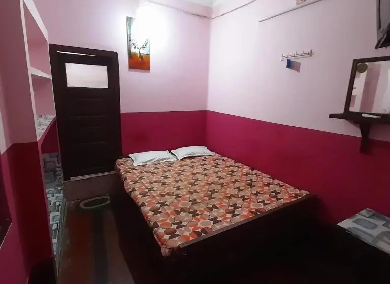 デラックスルーム, Call On 79031 58122 For Booking Rupak Rest House Near Temple