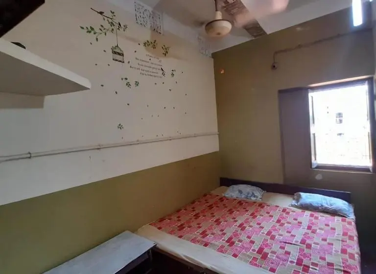 デラックスルーム, Call On 79031 58122 For Booking Rupak Rest House Near Temple
