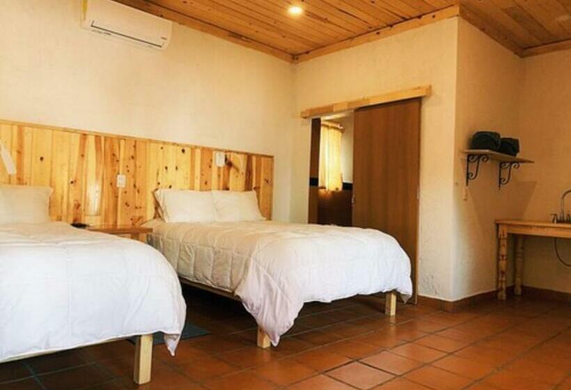 带2个双人床的标准工作室, Hacienda Don Armando Boutique & Spa