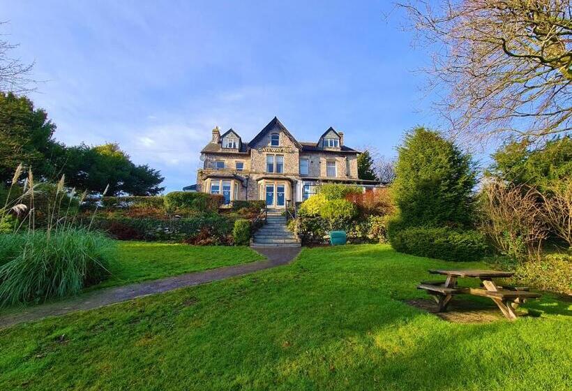 חדר בסיסי, The Gateway