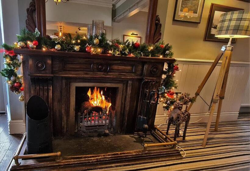 חדר משפחתי, The Gateway