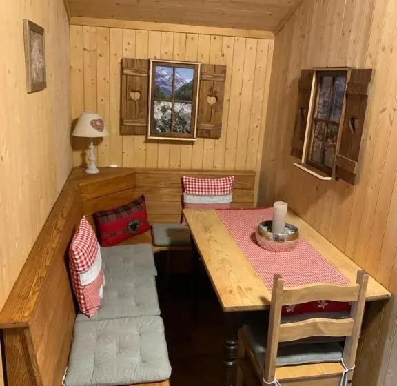 اتاق لوکس, Jägerstübli Grindelwald