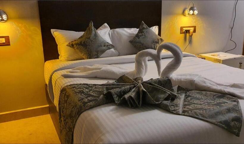 استودیوی استاندارد, Le Supreme Inn