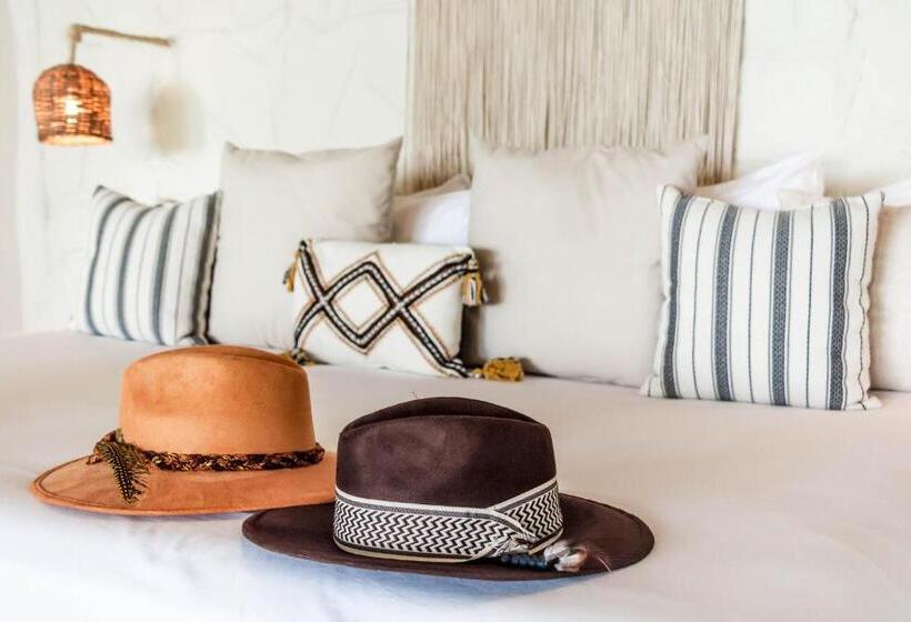 Deluxe Suite King Bed, Roc Luxe Tulum