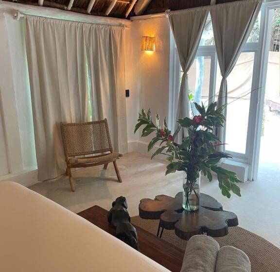 Deluxe Suite King Bed, Roc Luxe Tulum