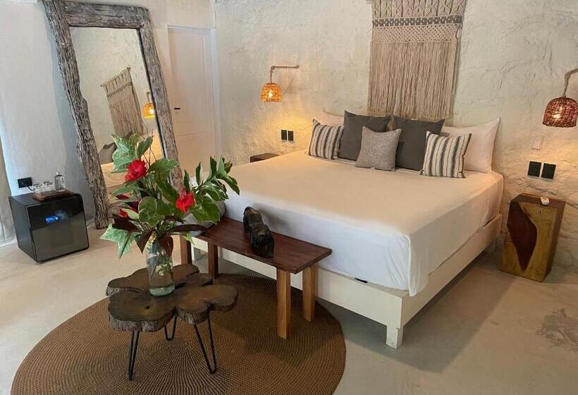 Deluxe Suite King Bed, Roc Luxe Tulum