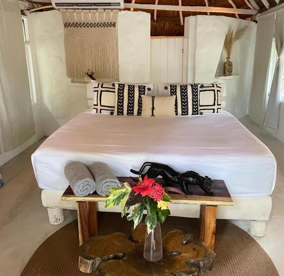 Deluxe Suite King Bed, Roc Luxe Tulum