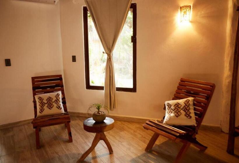 سوئیت با چشمانداز, Roc Luxe Tulum