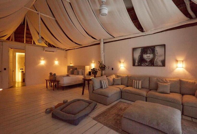 سوئیت با تخت بزرگ, Roc Luxe Tulum
