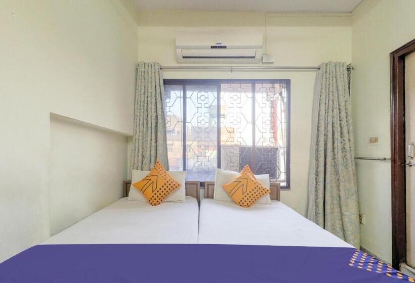 Economy Triple Room, Spot On Hotel Sanskriti