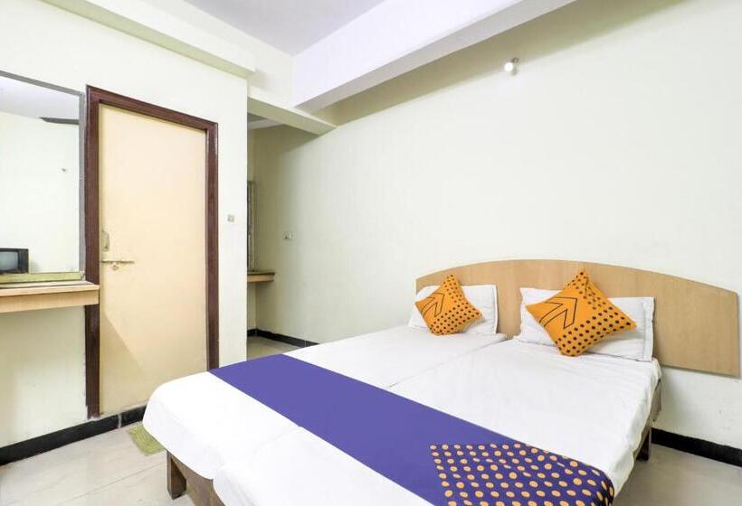 اتاق استاندارد, Spot On Hotel Sanskriti