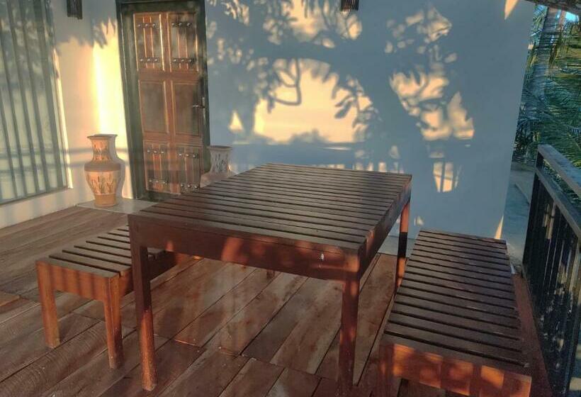 اتاق لوکس, Village Mango Resort Yala