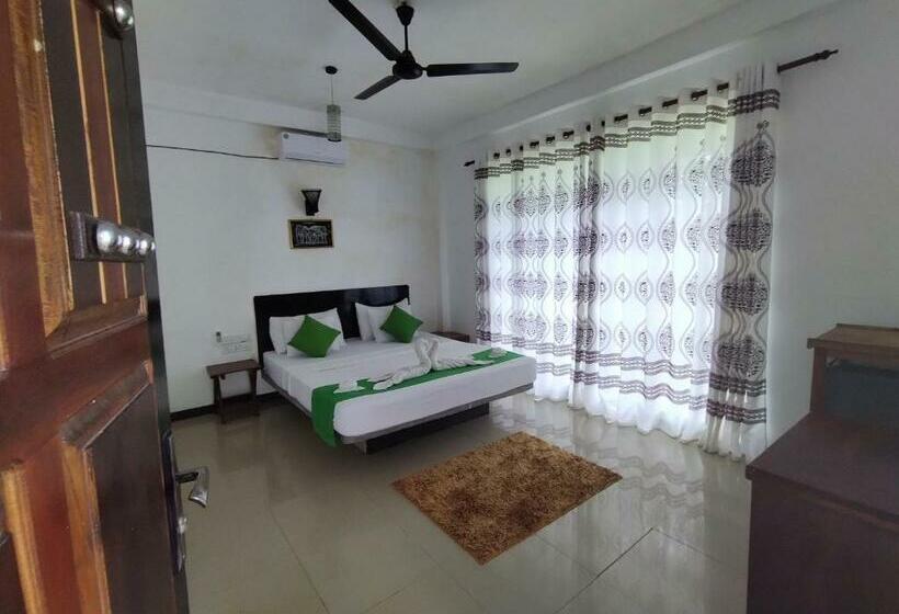 Deluxe Rum, Village Mango Resort Yala