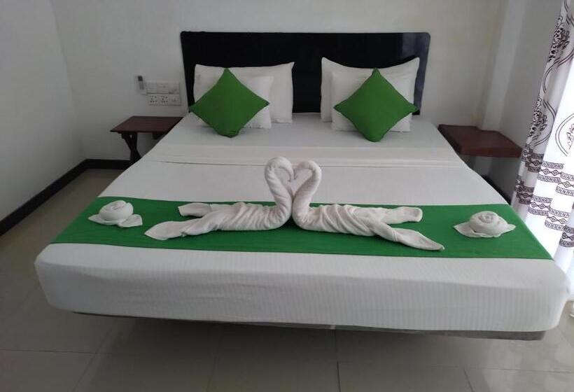 اتاق لوکس, Village Mango Resort Yala