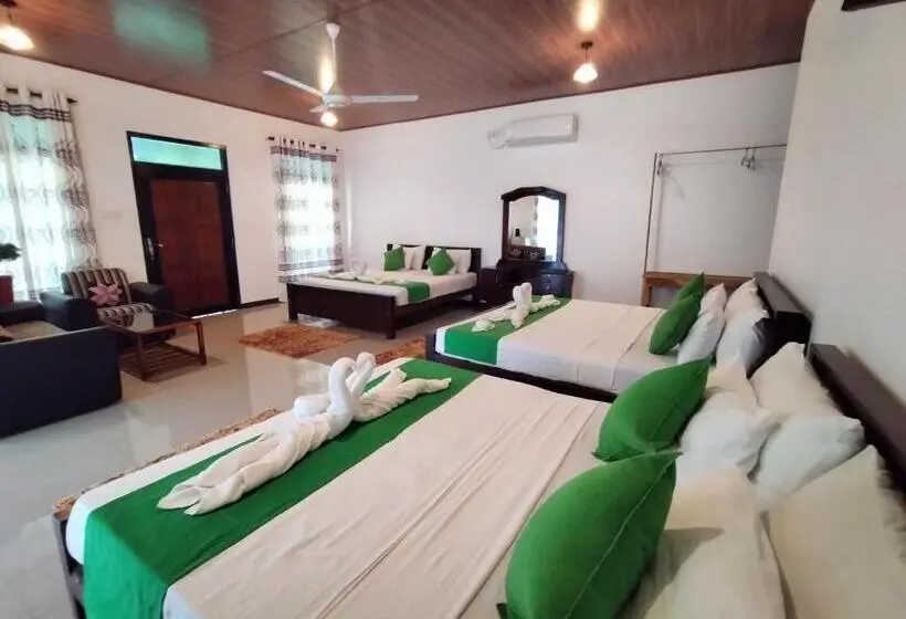 Deluxe-perhehuone, Village Mango Resort Yala